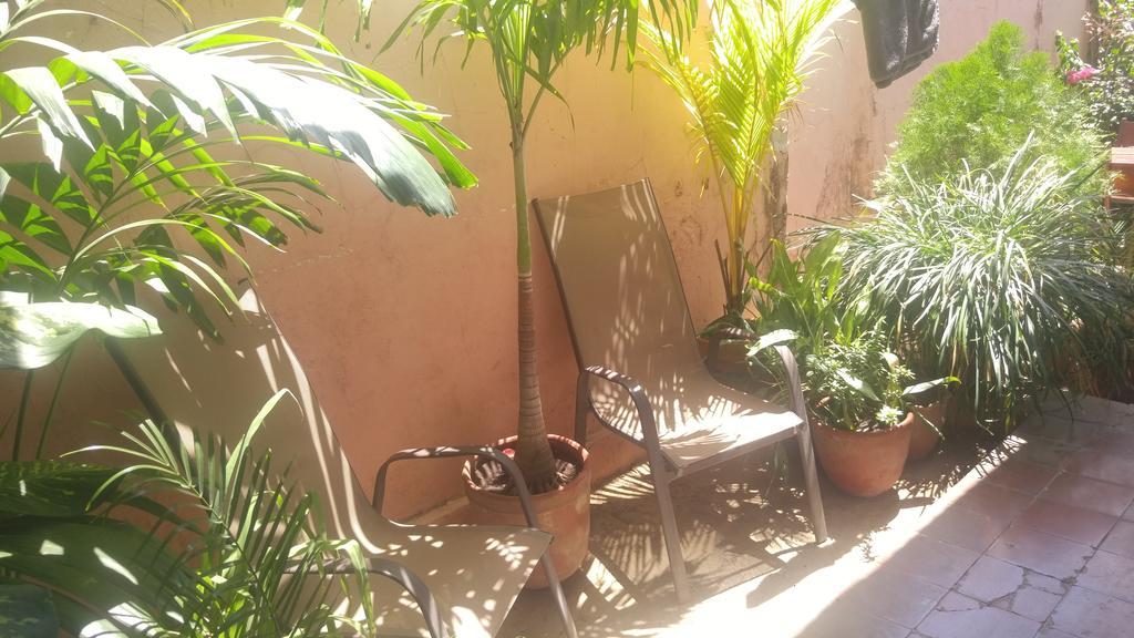 Casa Nica Leon Hostel エクステリア 写真