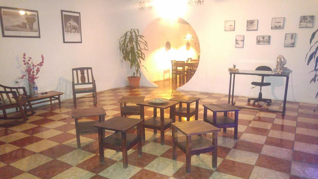 Casa Nica Leon Hostel エクステリア 写真